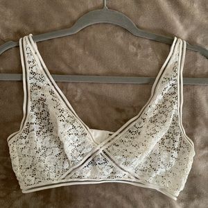 VICTORIA SECRET // PINK Sexy White Lace Bralette
